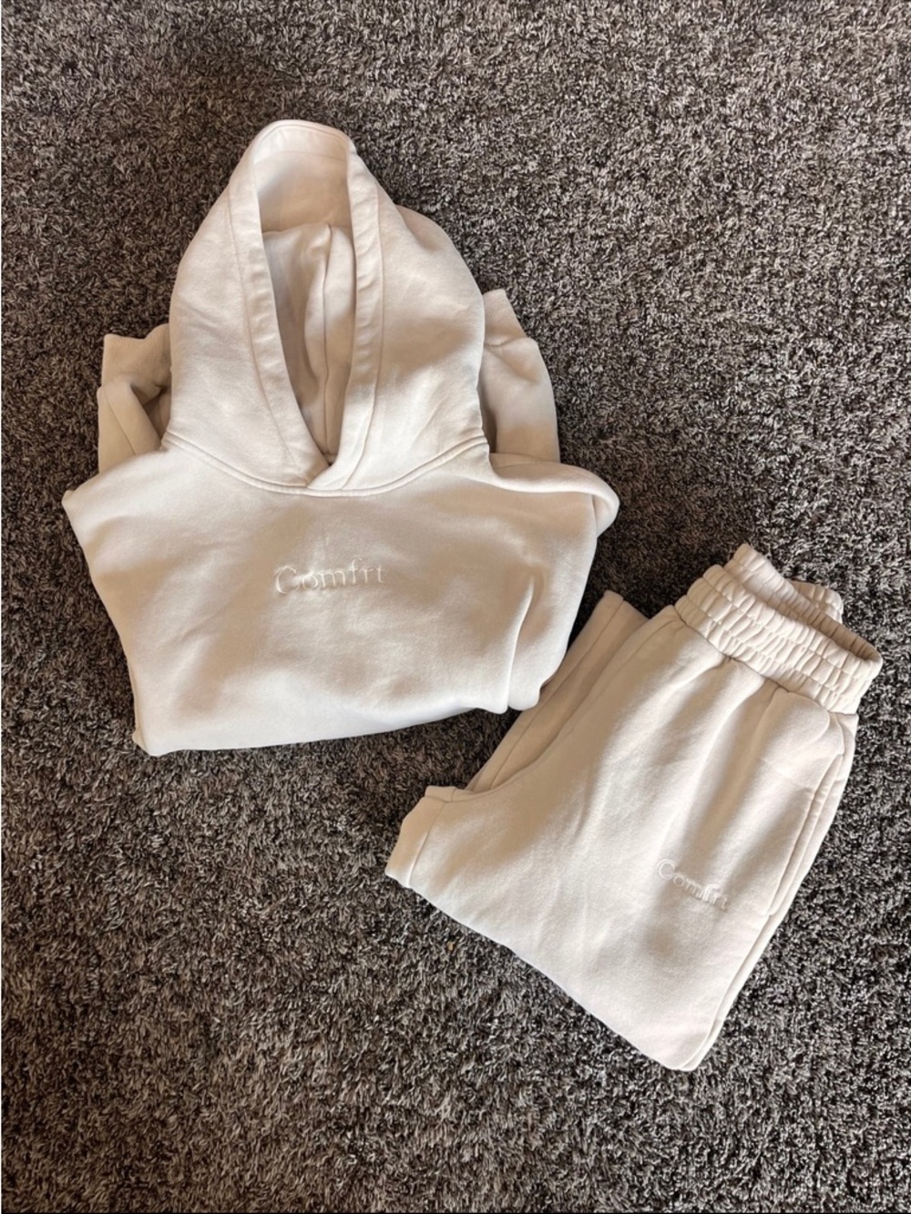 COMFRT Signature Hoodie & Jogger Set Cream / Oatmeal Top M Pants XS